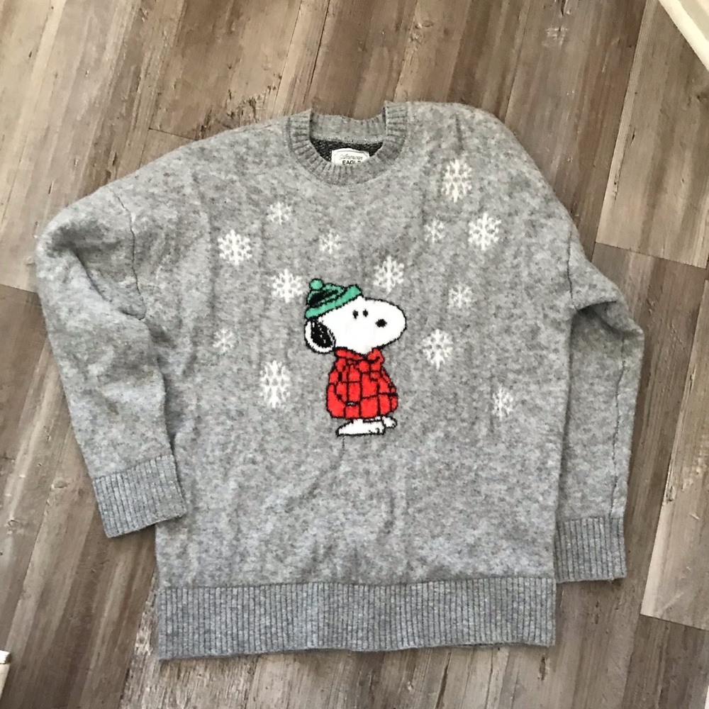 Gray Snoopy Graphic Crewneck Sweater with Red Accent